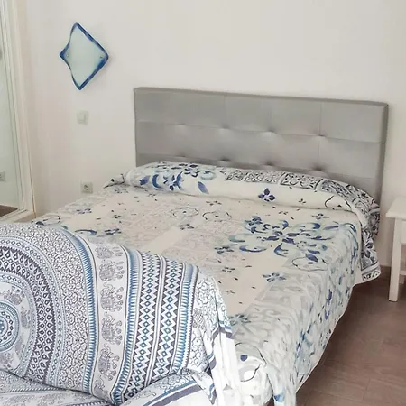 Welcoming In Santa Cruz, 33 M², Shared Pool Apartment